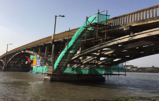 洪水期桥梁应如何维护加固