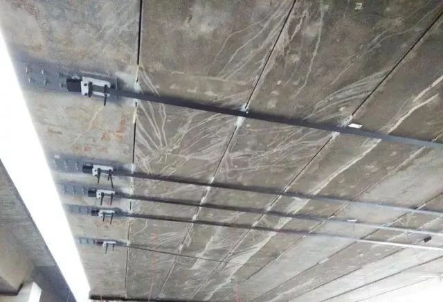 预应力碳板PK碳板 强在哪里？