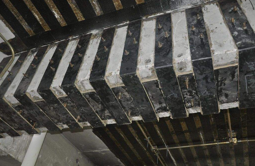 房梁粘钢加固 房梁粘钢加固