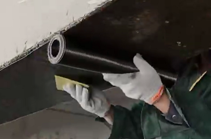 加固技术|碳纤维布在施工时需要注意的小技巧？